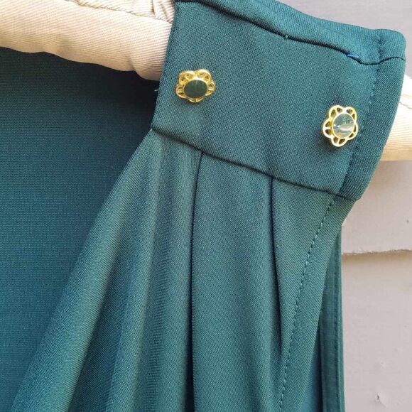 Adrianna Vittadini Forest Green Sleeveless Top with Gold Button Accents size L - Picture 6 of 10